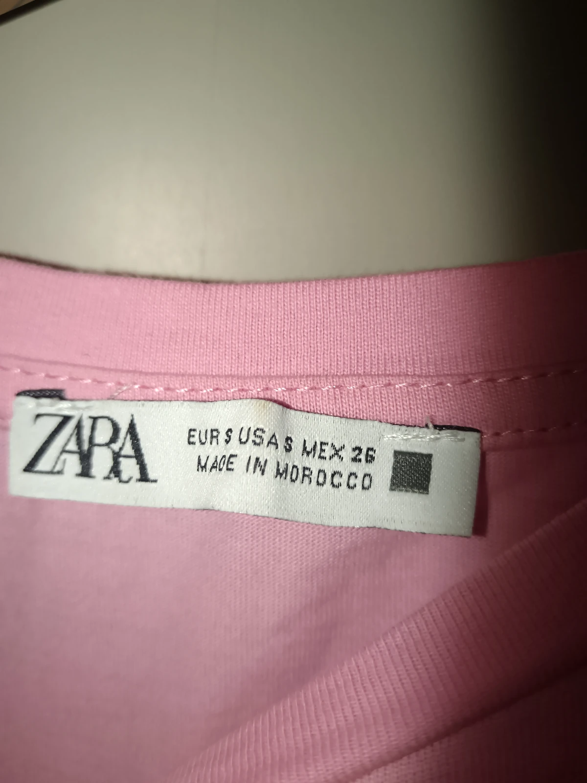 roza zara majica nova