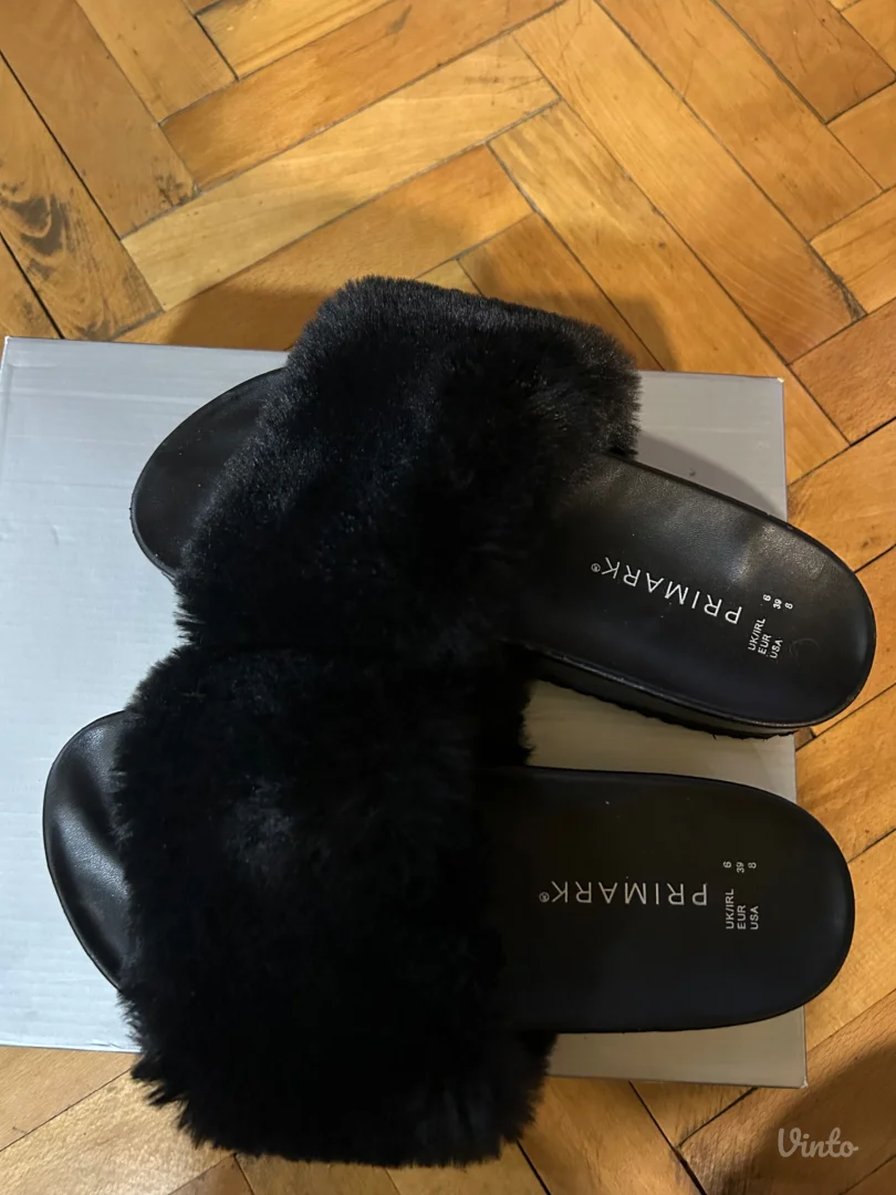 Primark papuče sa krznom