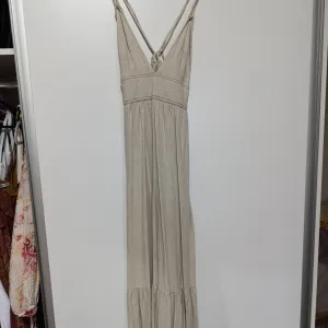 Stradivarius haljina