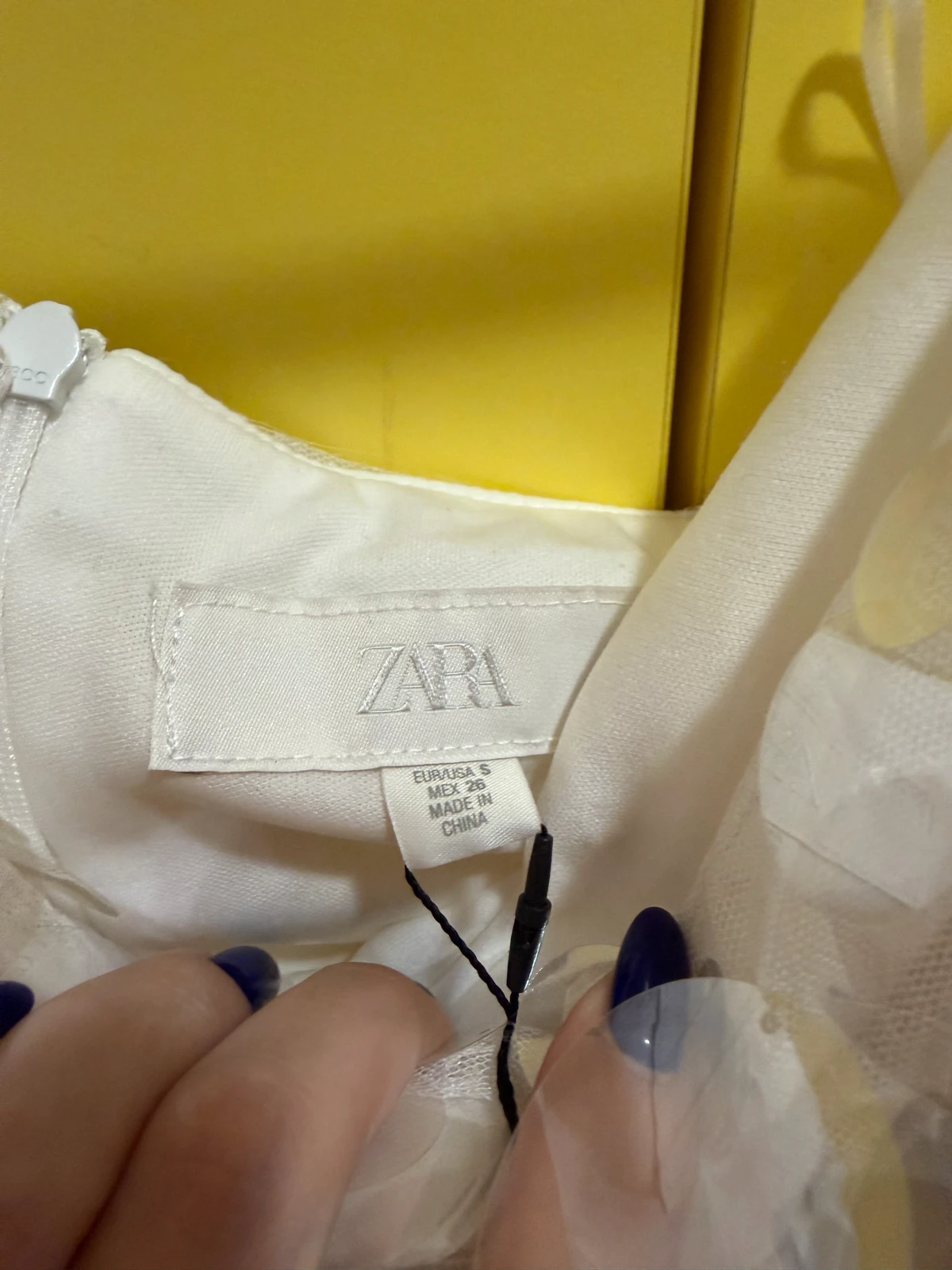 Zara S haljina sa etiketom