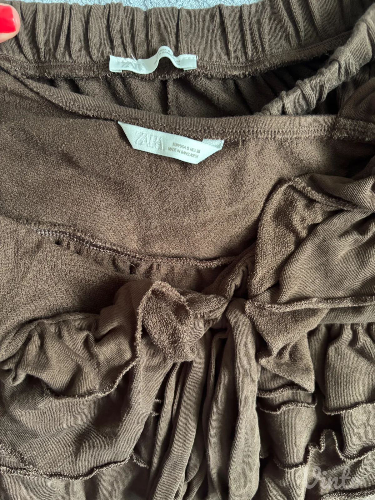 Zara komplet nov