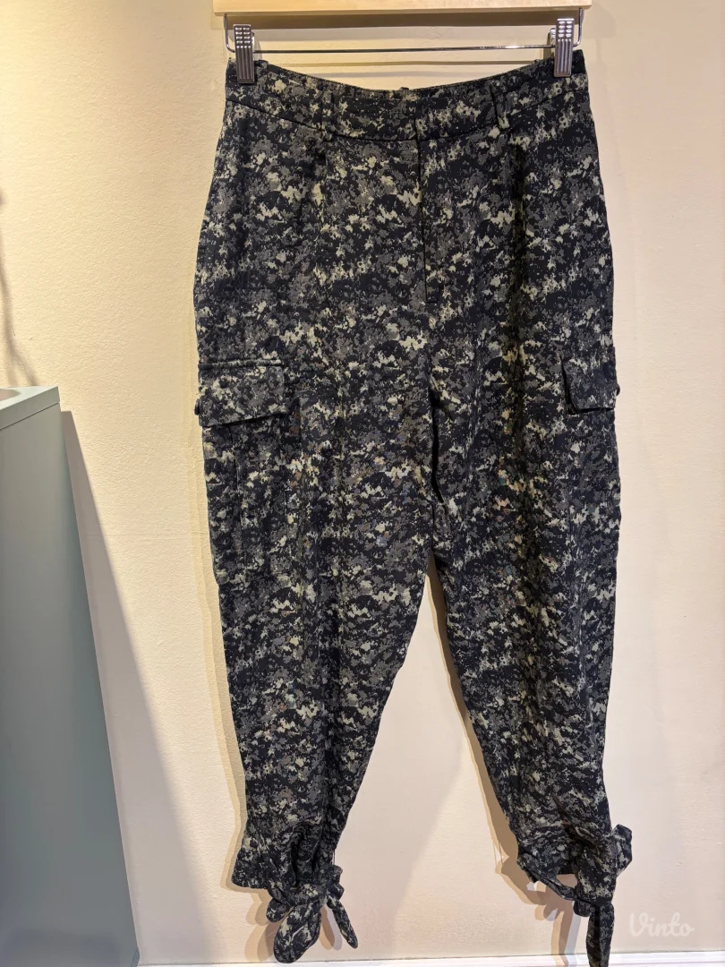 Zara pantalone