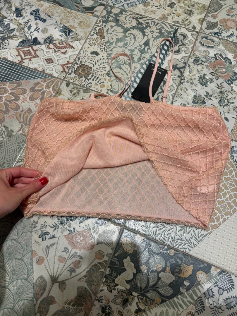 Reserved top sa sljokicama