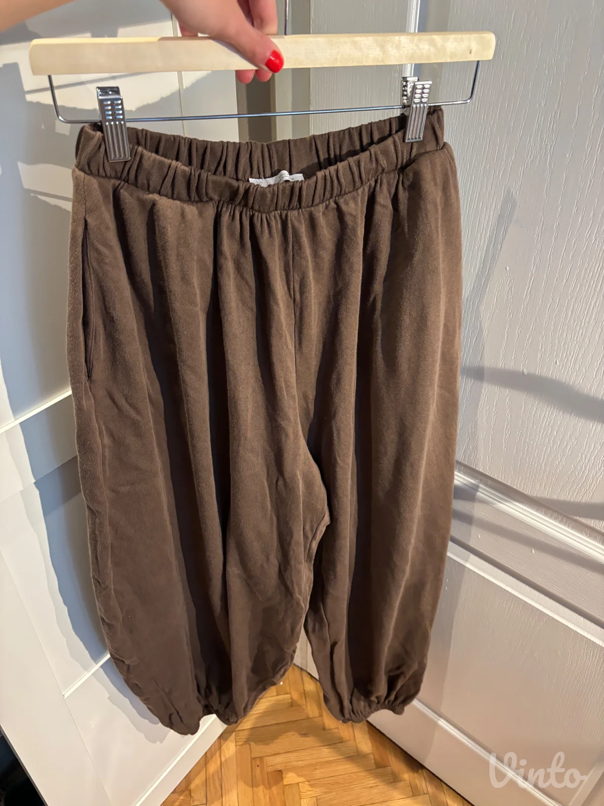 Zara komplet nov