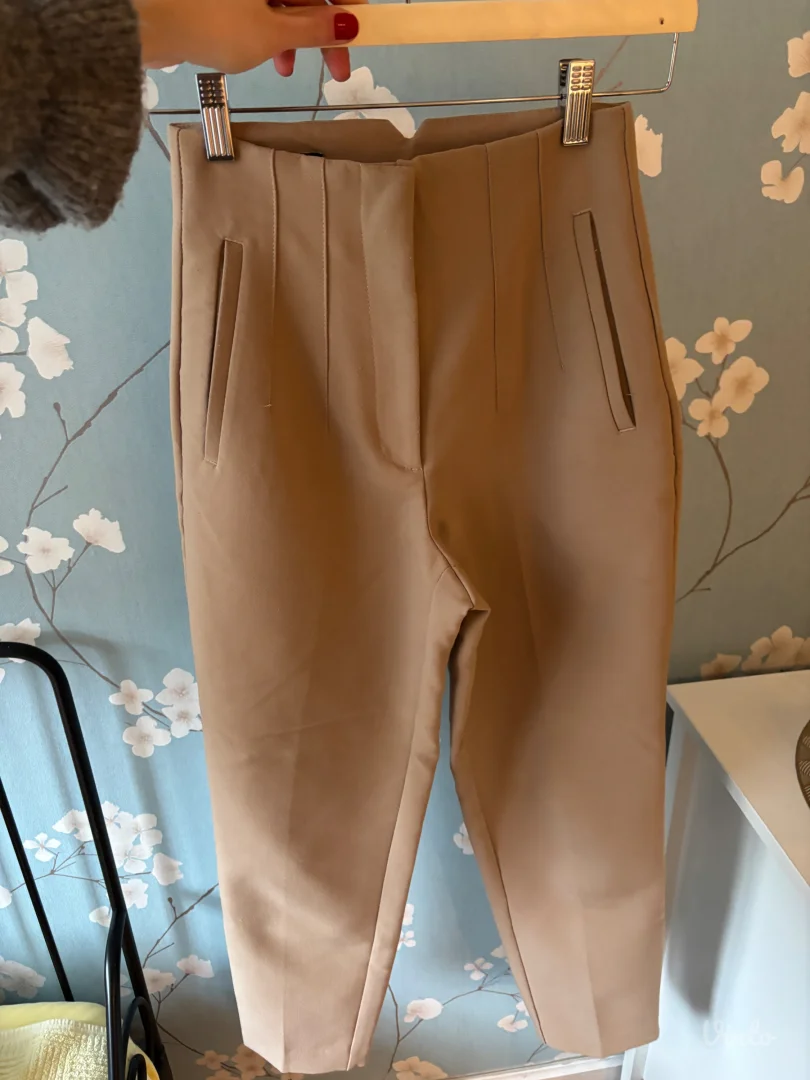 Zara pantalone