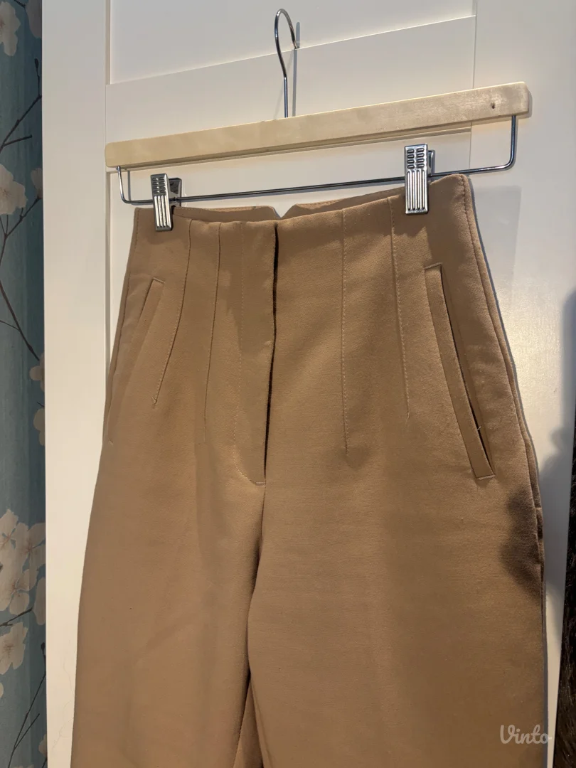 Zara pantalone