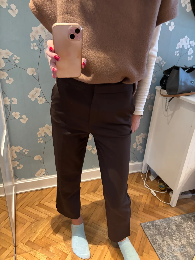 Zara pantalone NOVO