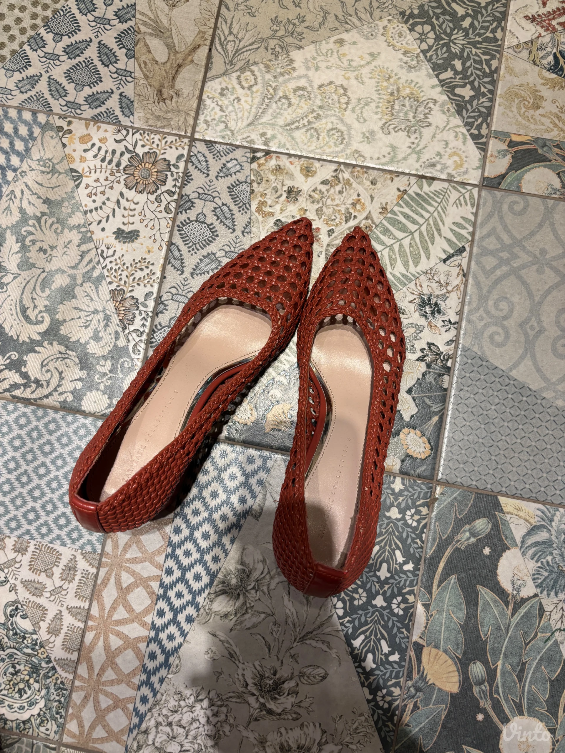 Zara stikle NOVO