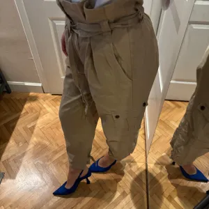 Zara pantalone