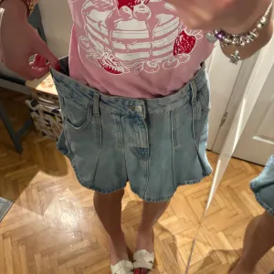 Zara suknja nova