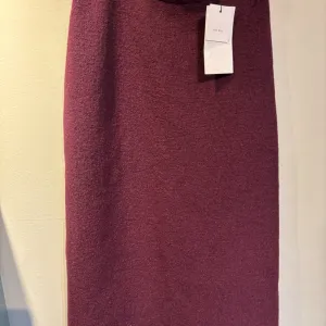 Zara suknja 100% vuna