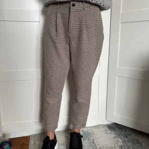 Zara pantalone