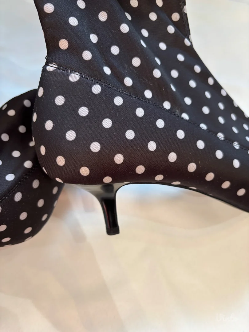 Zara cizme na stiklu