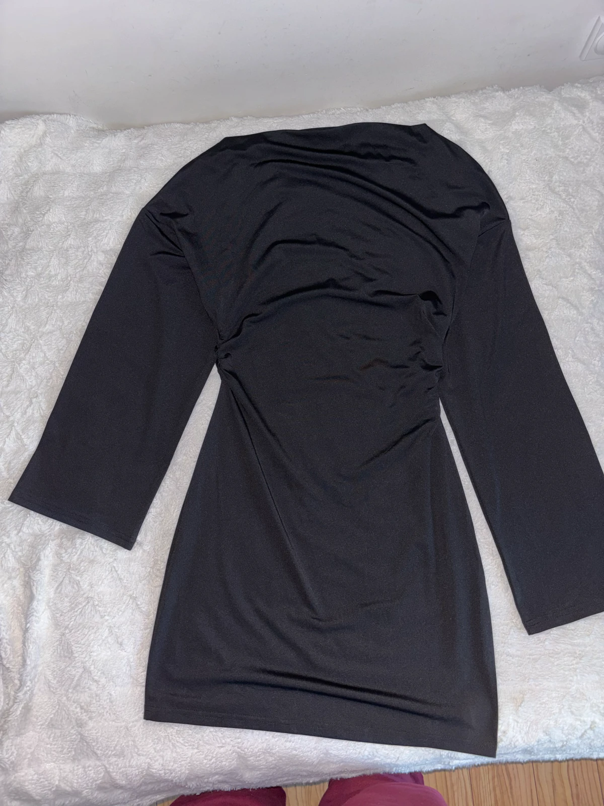 NOVO! crna mini haljina na jedno rame /nabrana (veličina L/XL)