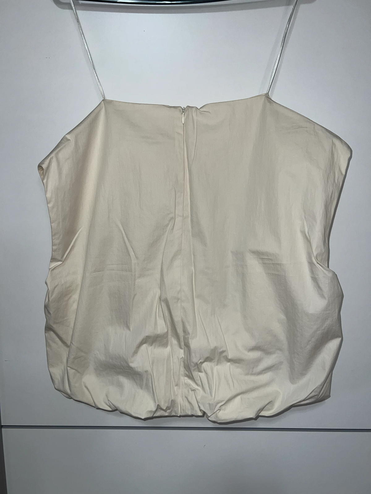 Zara novi top sa etiketom
