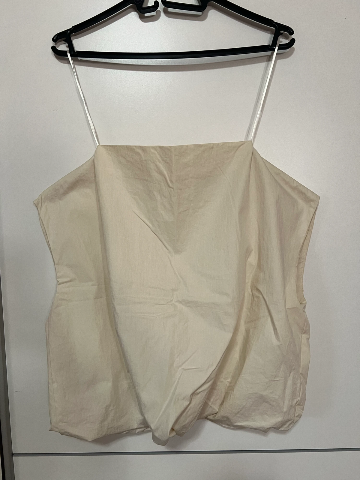 Zara novi top sa etiketom