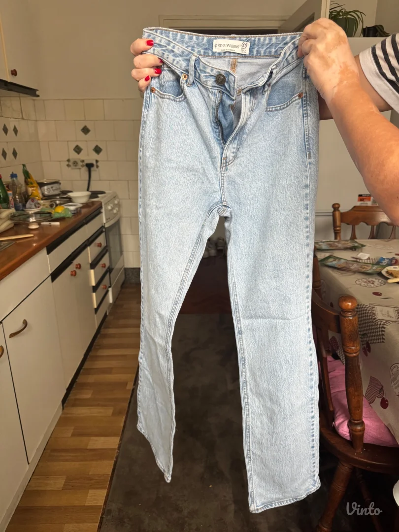 Stradivarius farmerke 36 kao novo