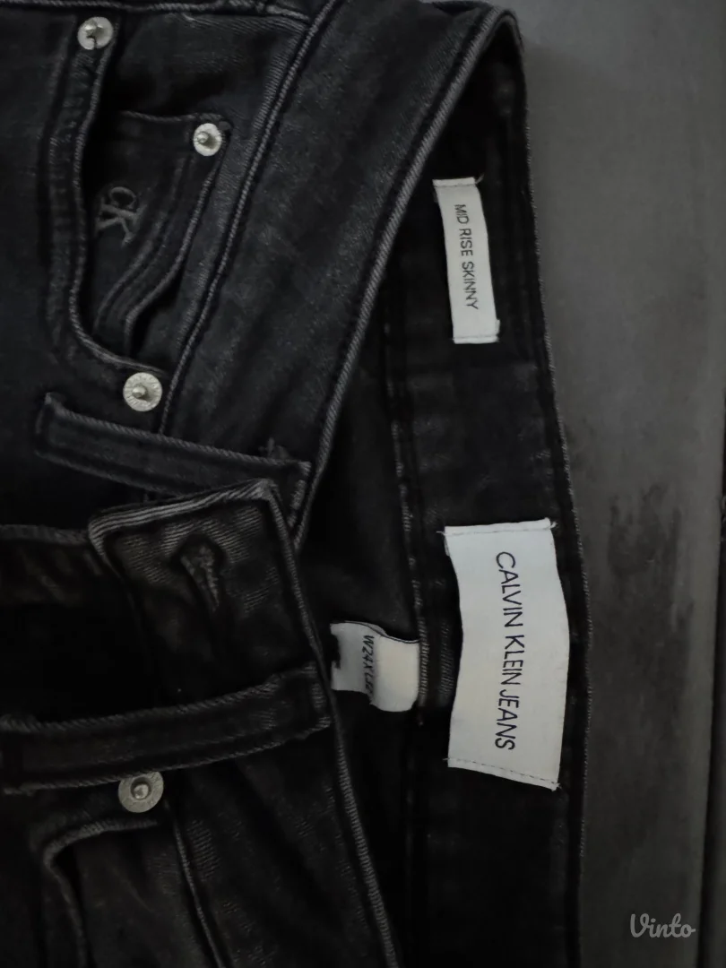 Calvin Klein farmerke 34 NOVE