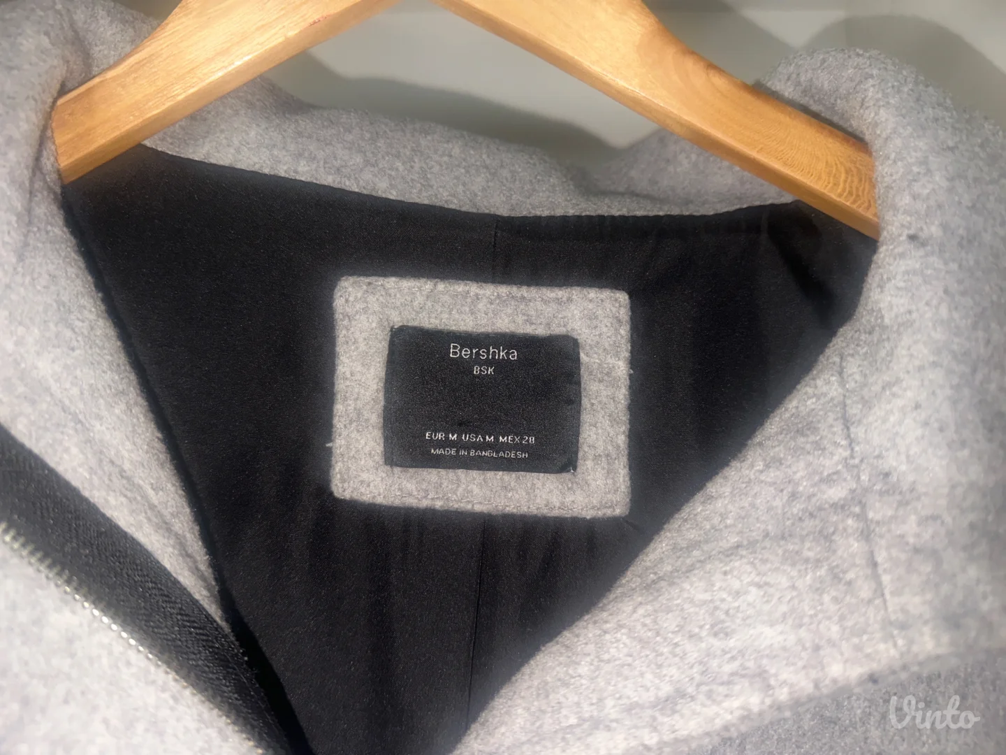 kratak sivi Bershka kaput - kao nov