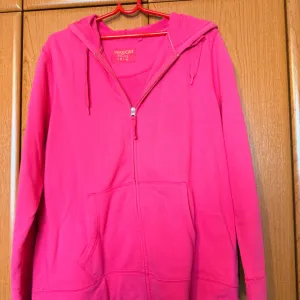 Ženski duks na zakopčavanje XL veličina