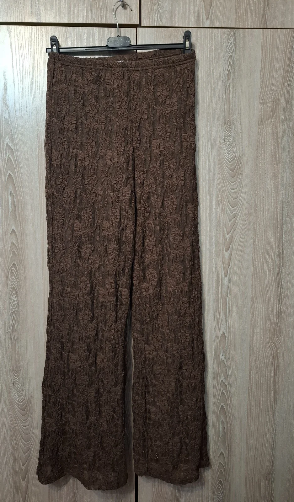 Zenske pantalone cipkaste