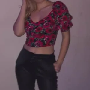 Majica sa puf rukavima