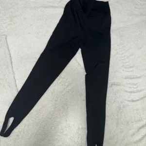 Crne helanke sa stopicom