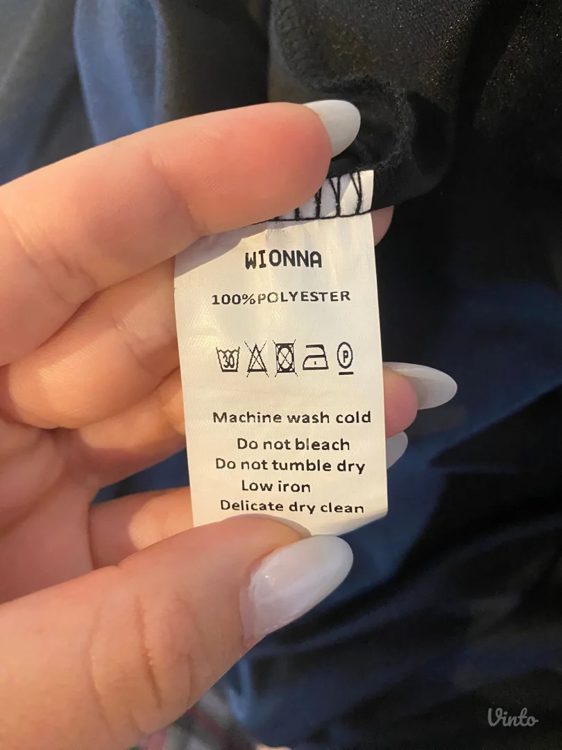 Crna svečana haljina