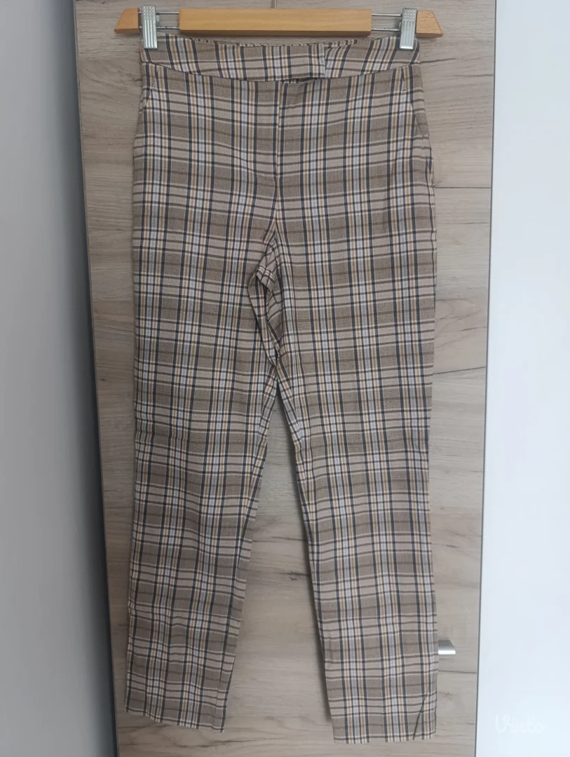 Poslovne pantalone Orsay 32