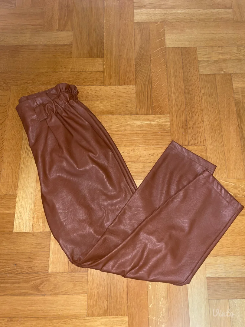 Braon kozne pantalone
