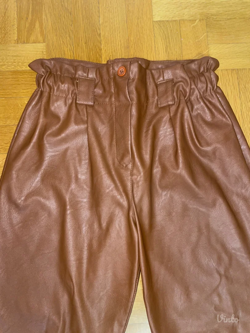 Braon kozne pantalone