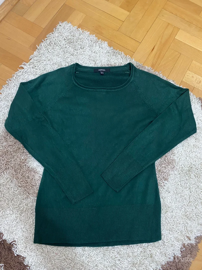 Zenski dzemperi vise komada