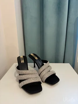 zara stiklice