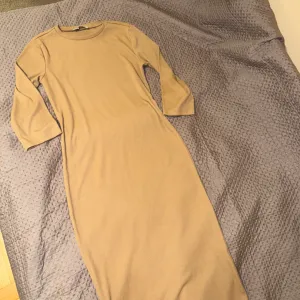 Pamucna Midi Haljina