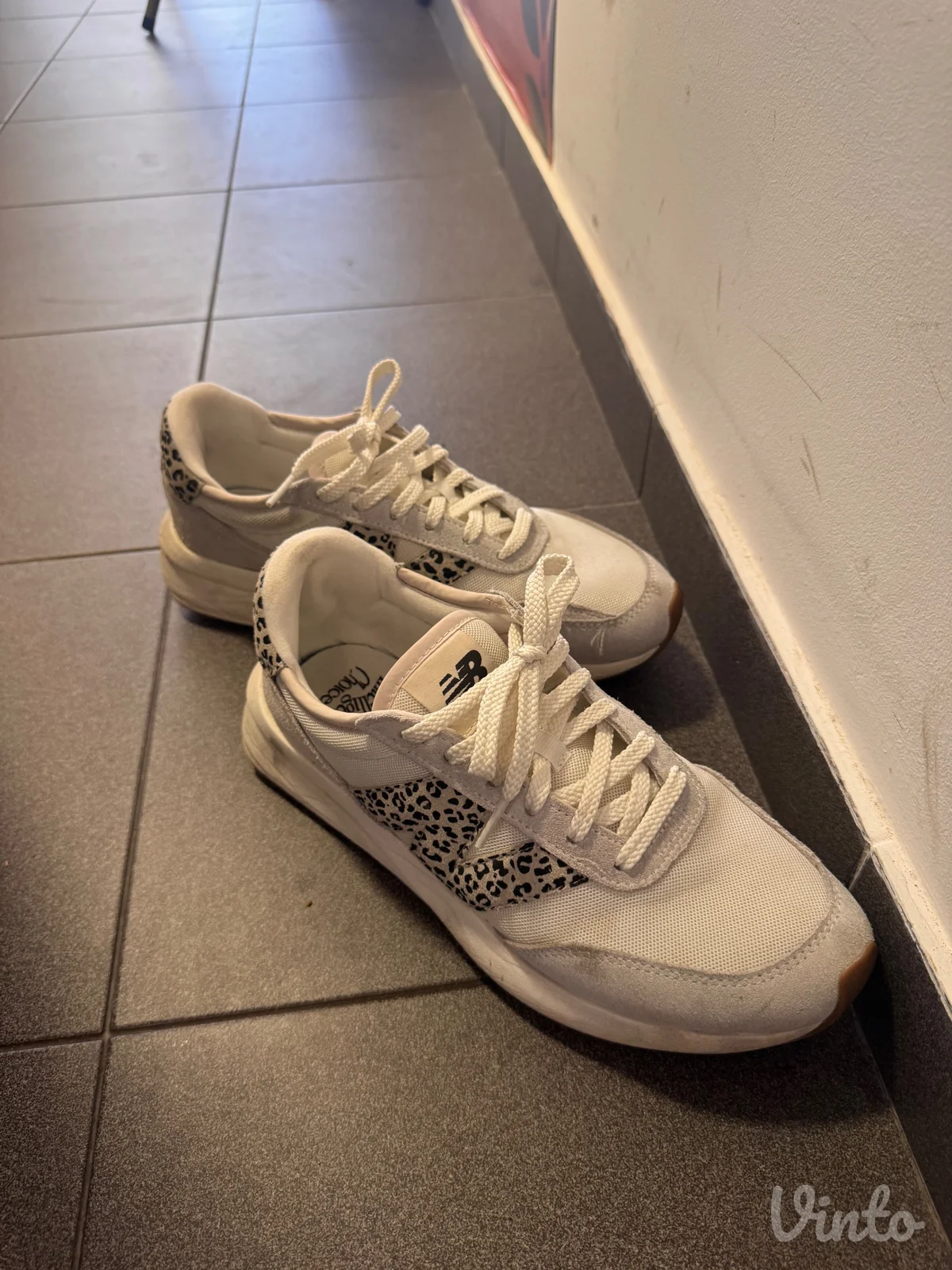 New balance patike
