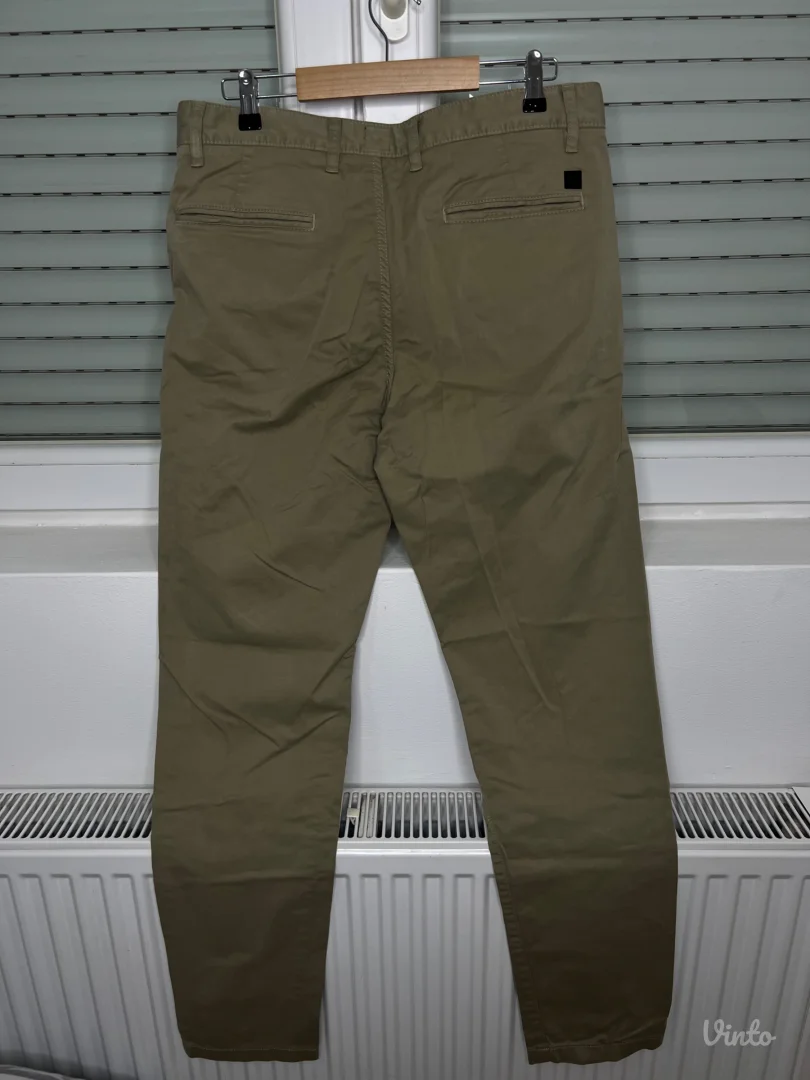 Boss muske pantalone