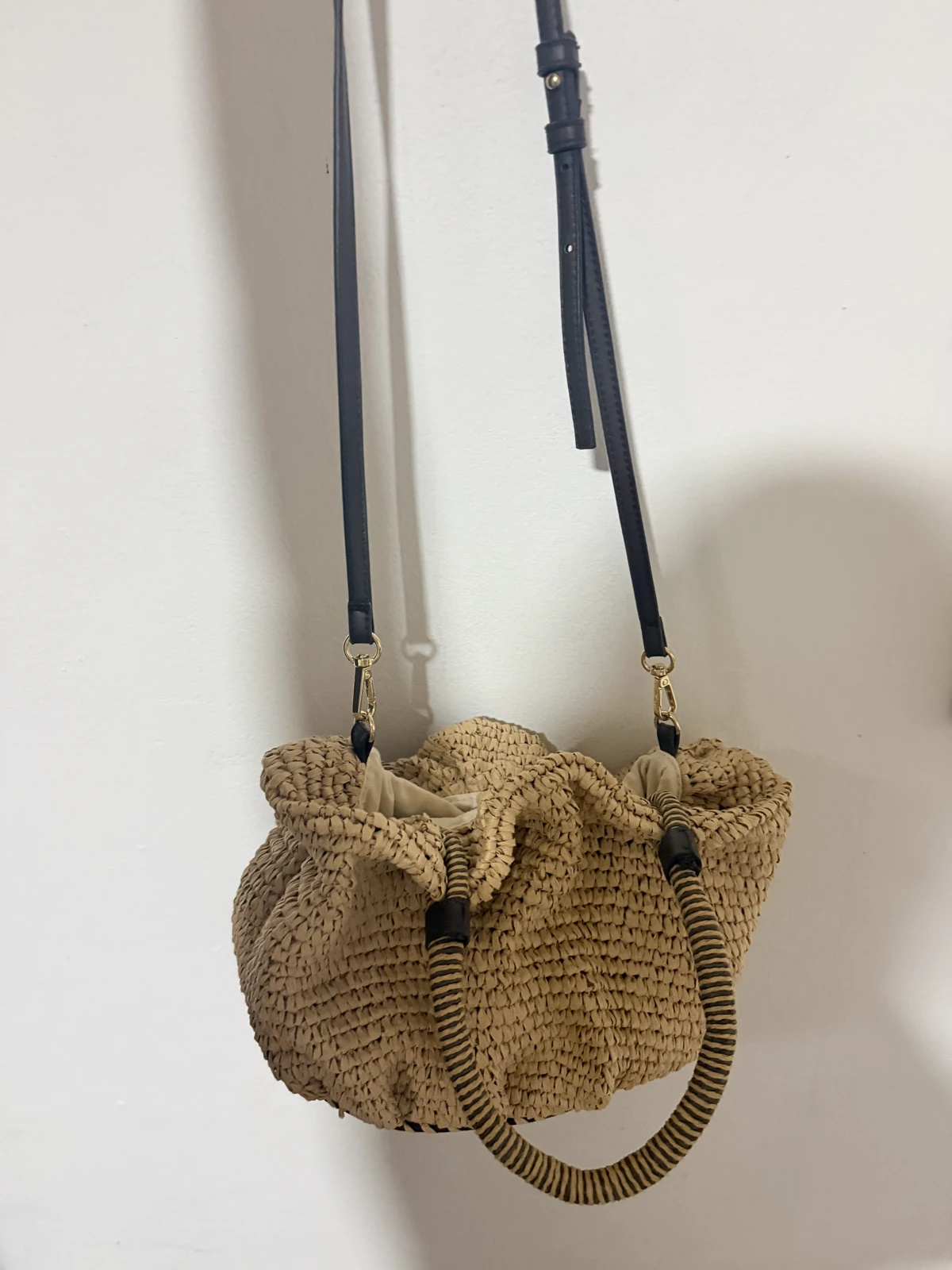 Zara pletena torbica