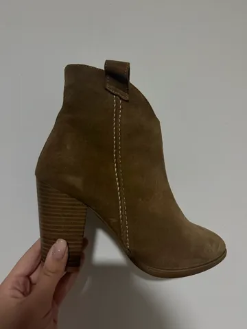 Noa noir gleznjace