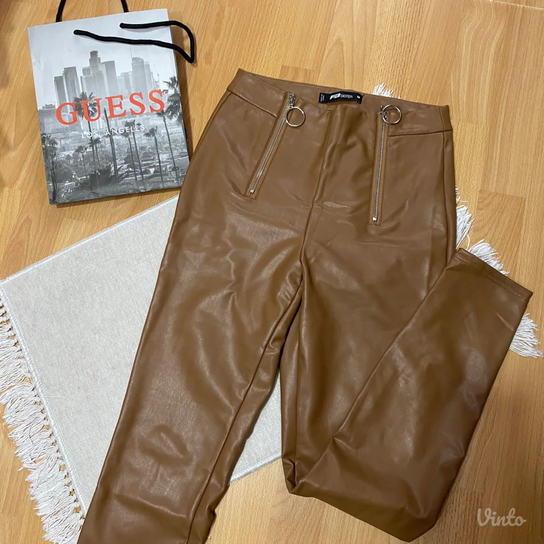 Kožne pantalone postavljene iznutra ❄️