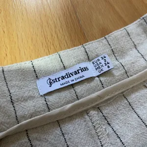 Stradivarius lanene-  NOVO 34