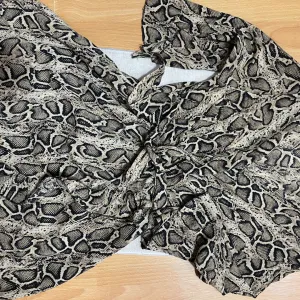 Zmijski print košulja- NEWCOLECTION