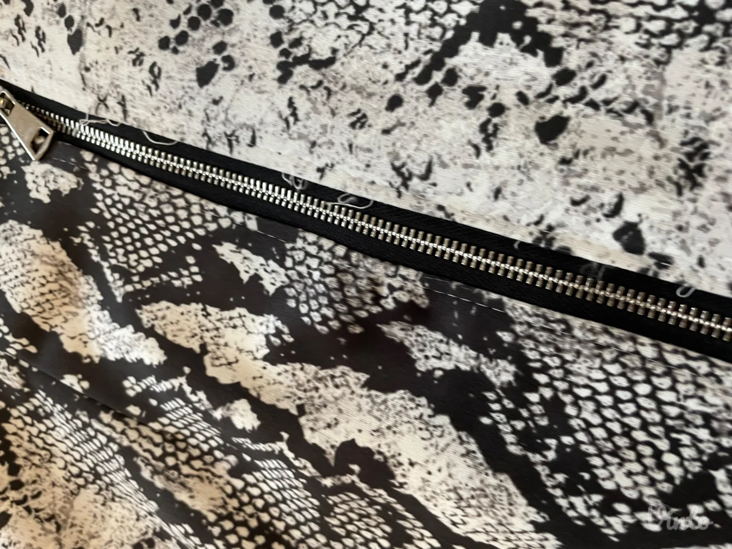 New Collection-uska suknja