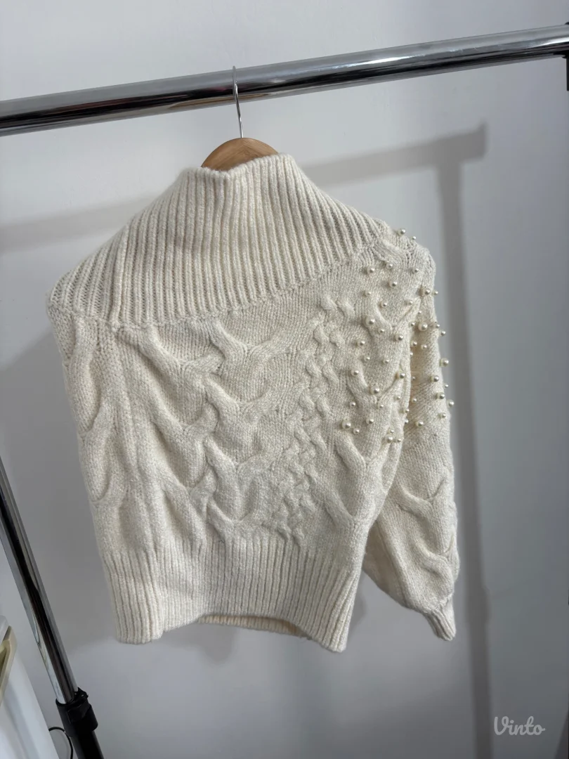 Dzemper na jedan rukav, debeo i prijatan