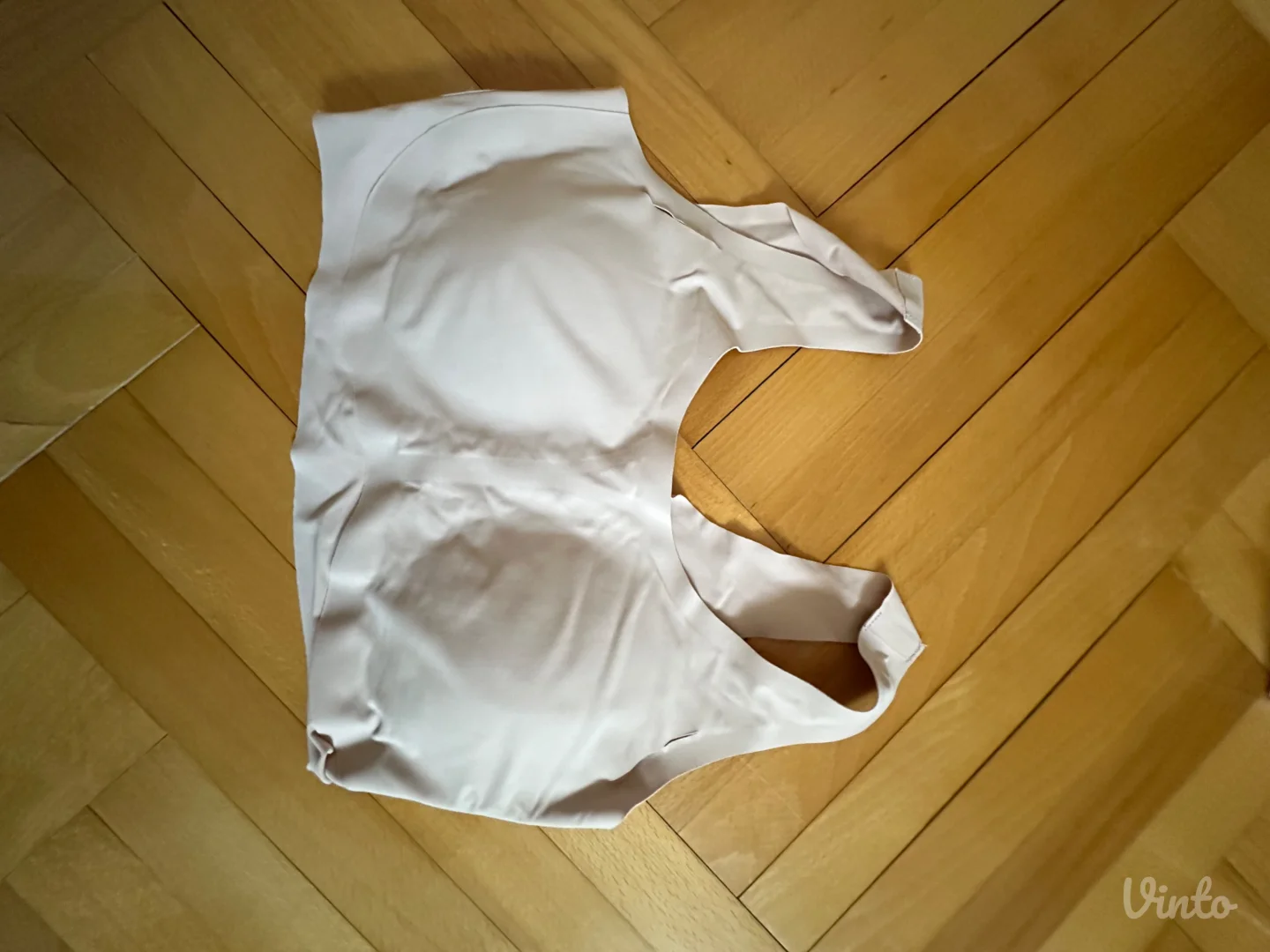 Esmara laserski isečen grudnjak