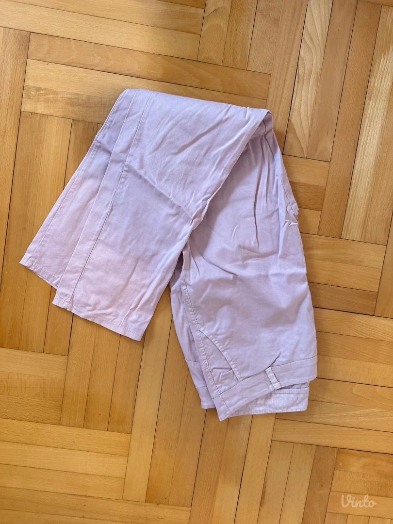 Roze letnje pantalone