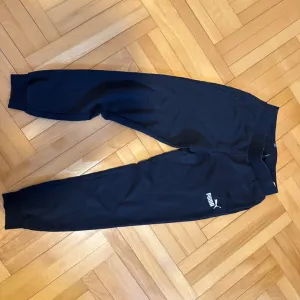 Puma donji deo trenerke