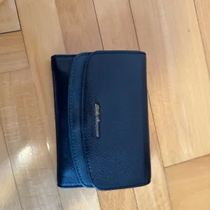 Crno zeleni novčanik