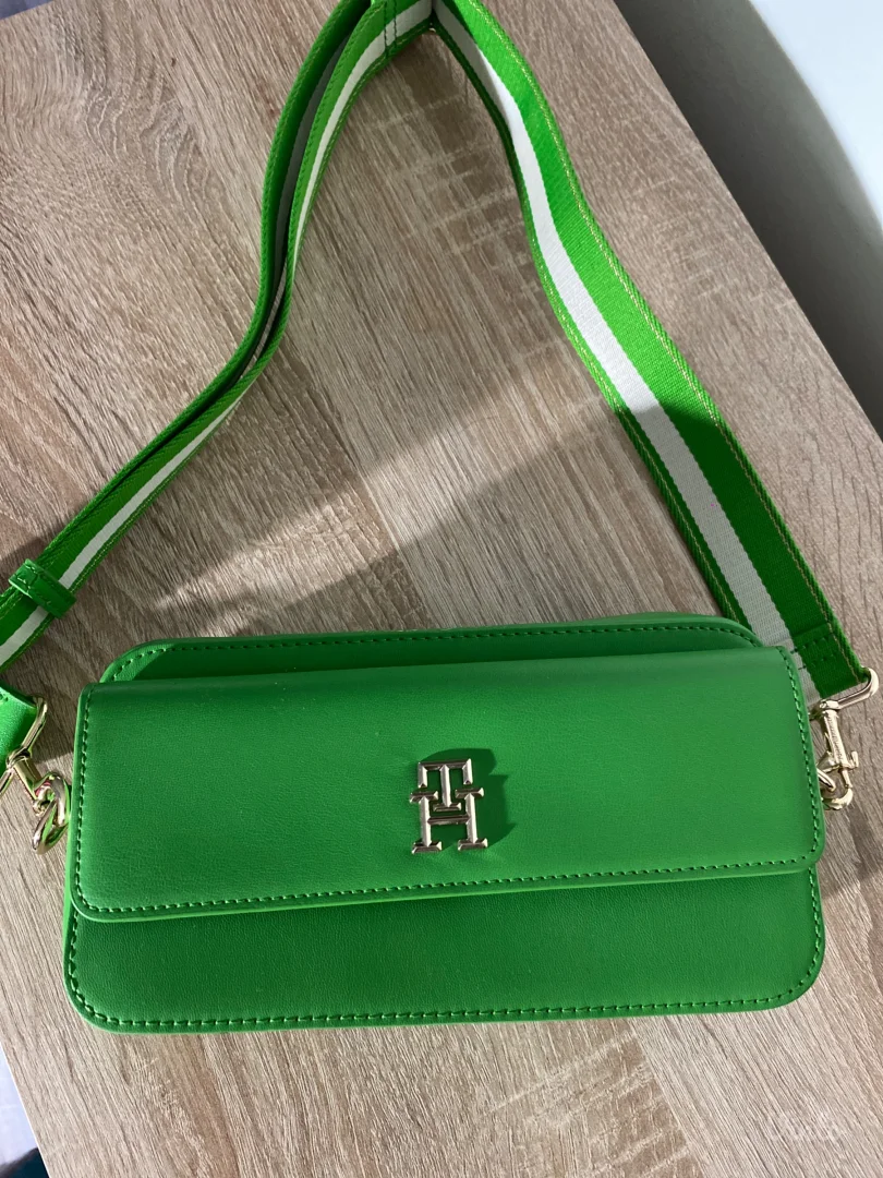 Tommy Hilfiger torbica NOVA