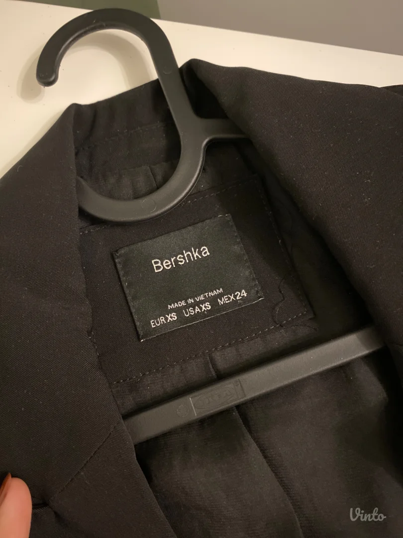 Bershka sako NOVI