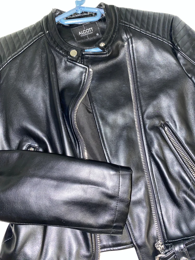 Jesenja jakna od veštačke kože